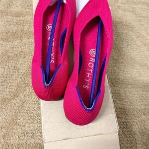 NEW Rothy's The Point II Flats - Size 6- Hot Pink